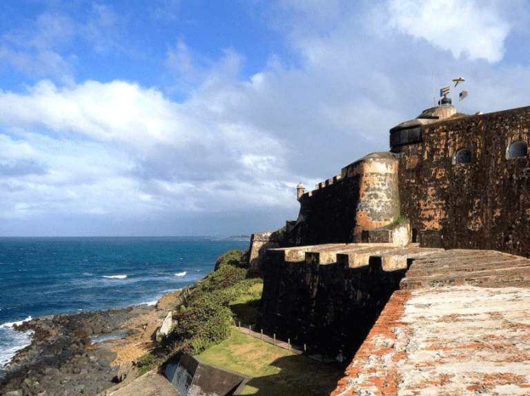 The Chiringas Over El Morro