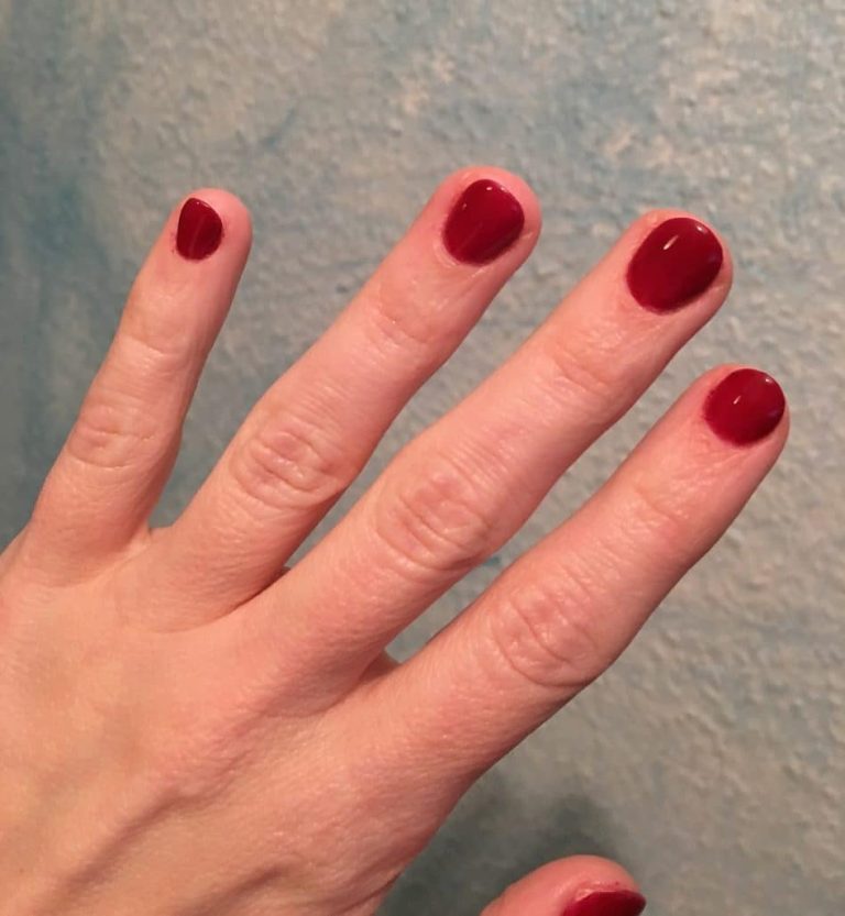 nails