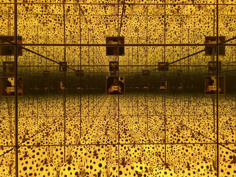 dots