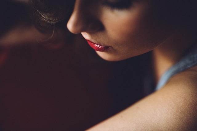 female-1834381_640 fight